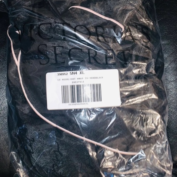 Victoria Secret Logo Wrap Top - Picture 3 of 3